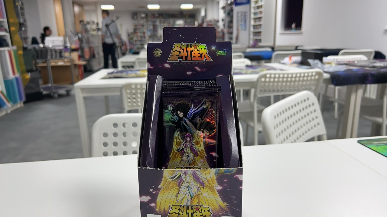 Hey hey j’ai reçu des cartes st seiya série hades !