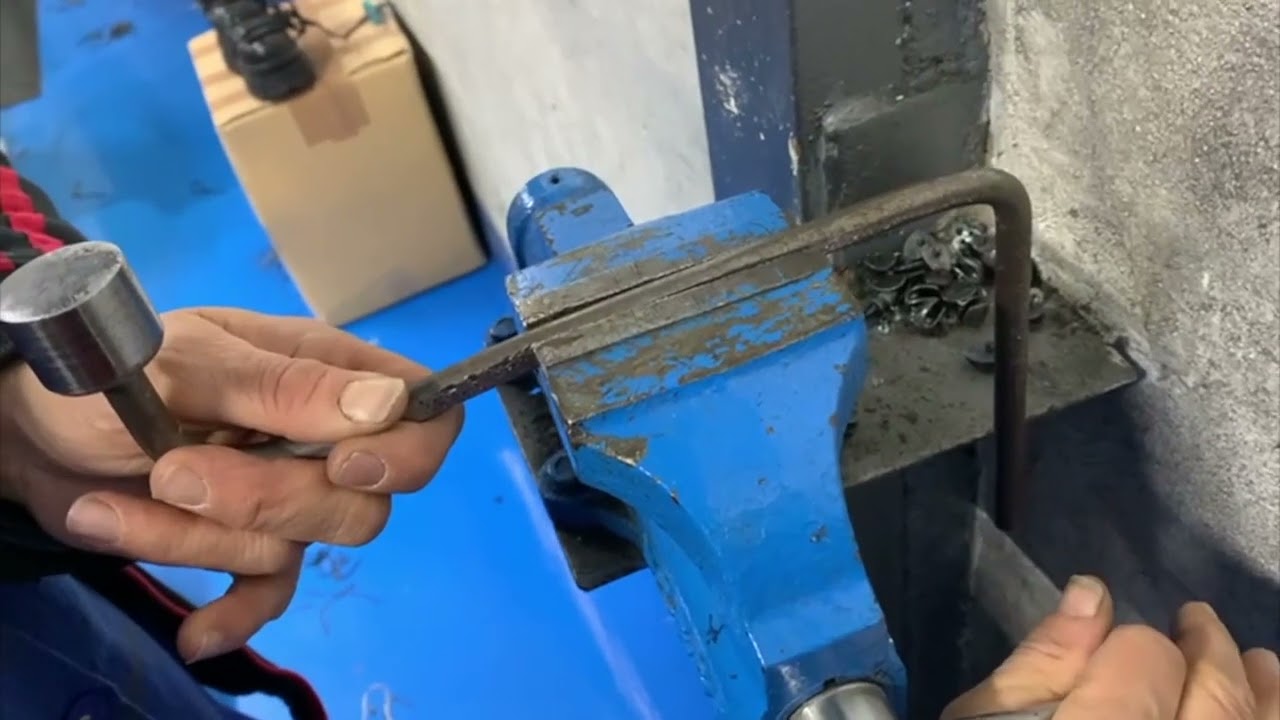 HOW TO REPLACE HOOKS in NEW ROCK BOOTS A10235_PV_SAT