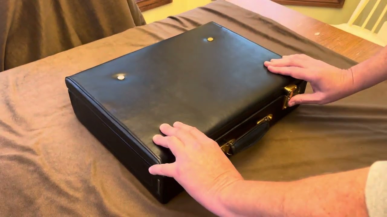 From Russia with Love Attache case replica - James Bond 007