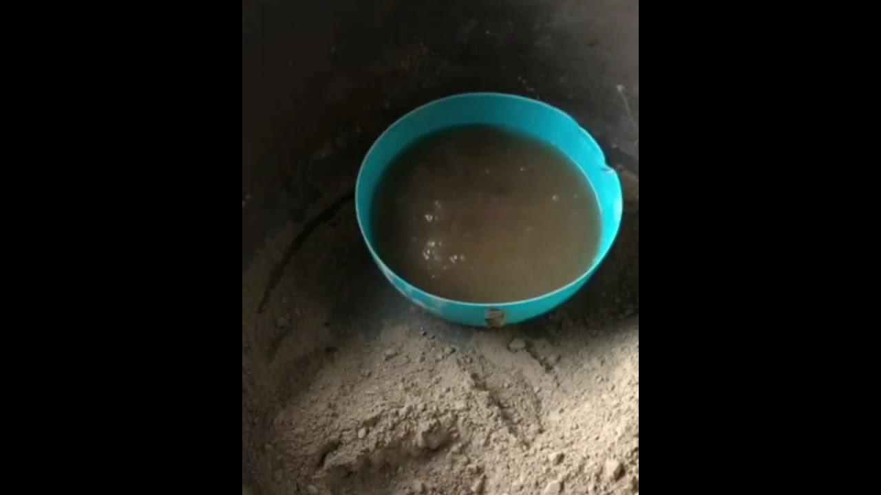 MUD DIRT DRY & WATER CRUMBLING 