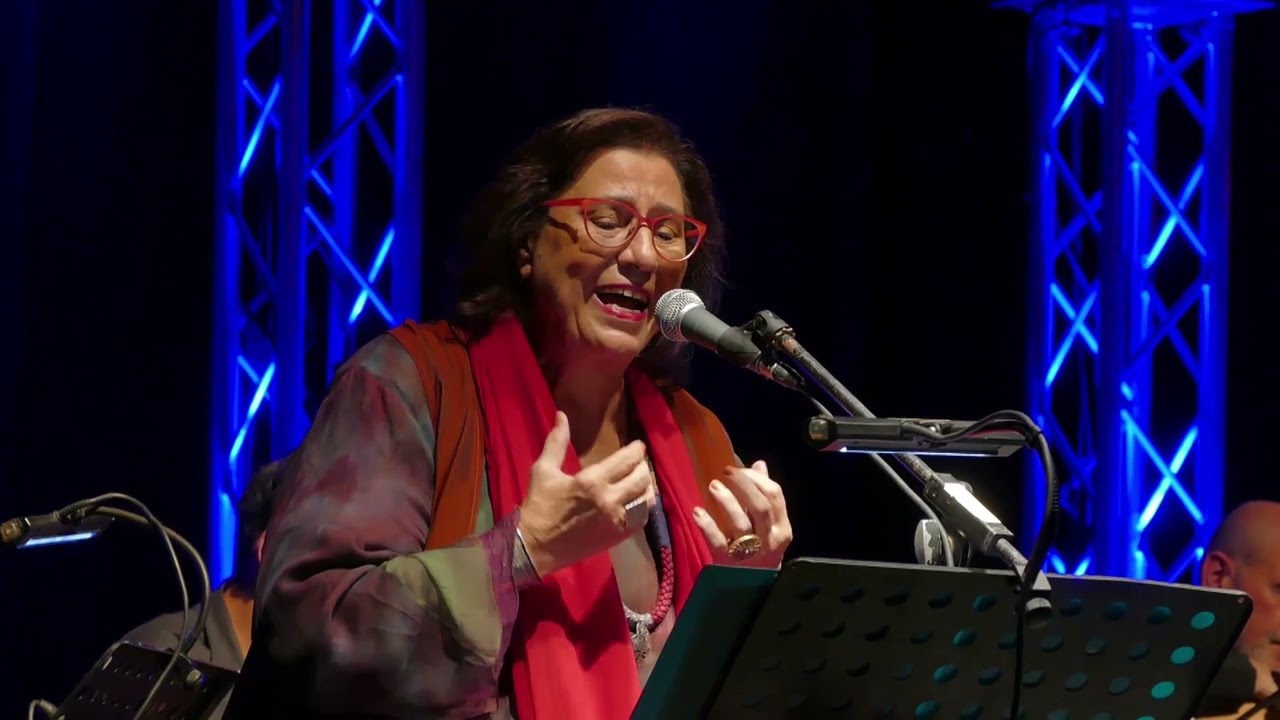 Clear rain / Διάφανη βροχή:Maria Farantouri