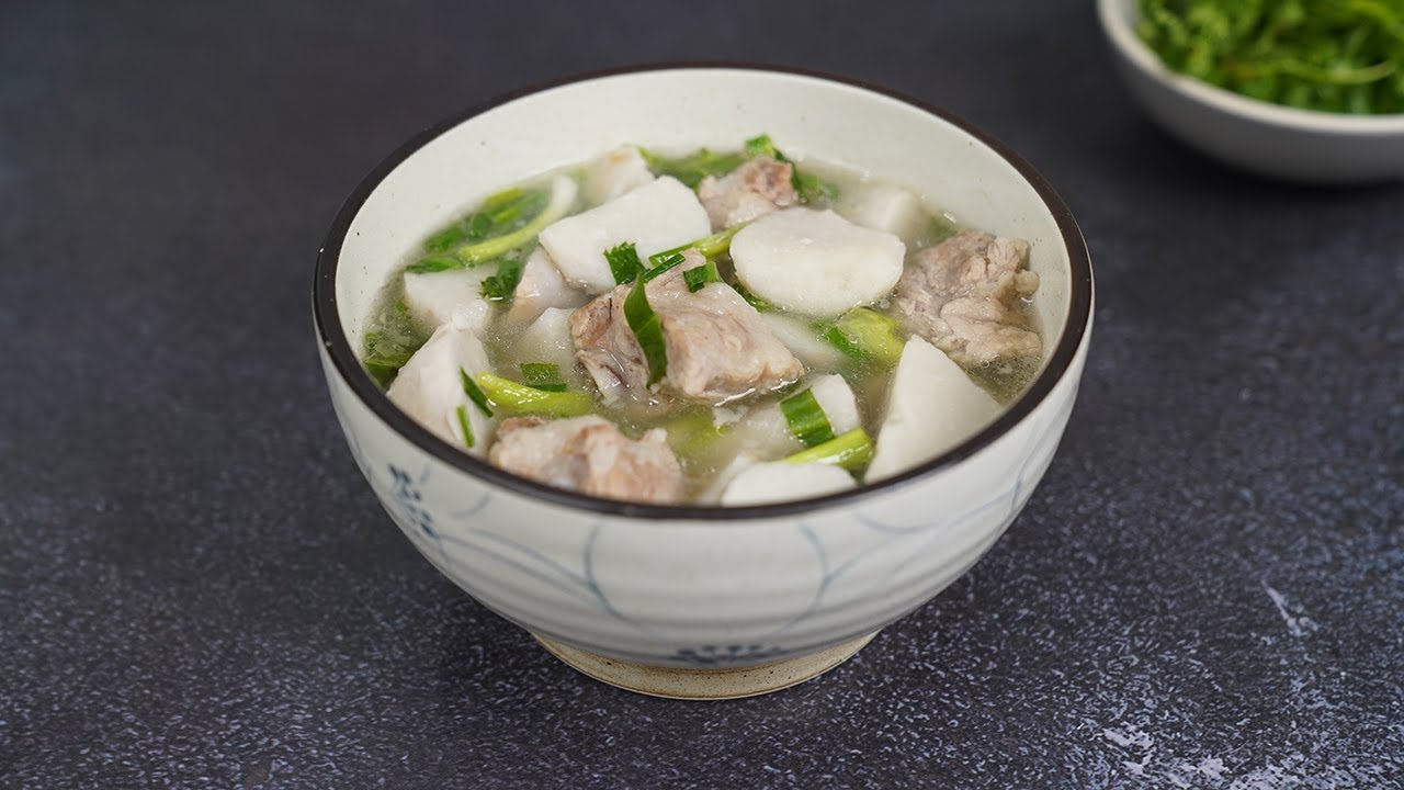 Cách nấu canh khoai sọ với sườn và cách gọt khoai sọ không bị ngứa