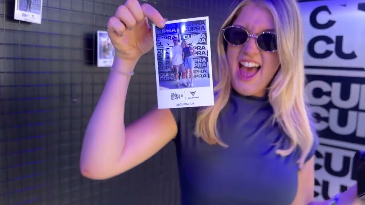 Instant Photo Activation Experience - Instant Photo Prints & Instant Branded Digitals