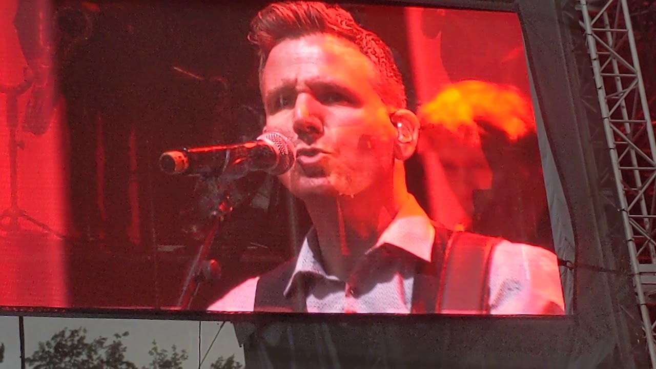 Cliff Richard Devil Woman Live At Scarborough Open Air Theatre June 2019