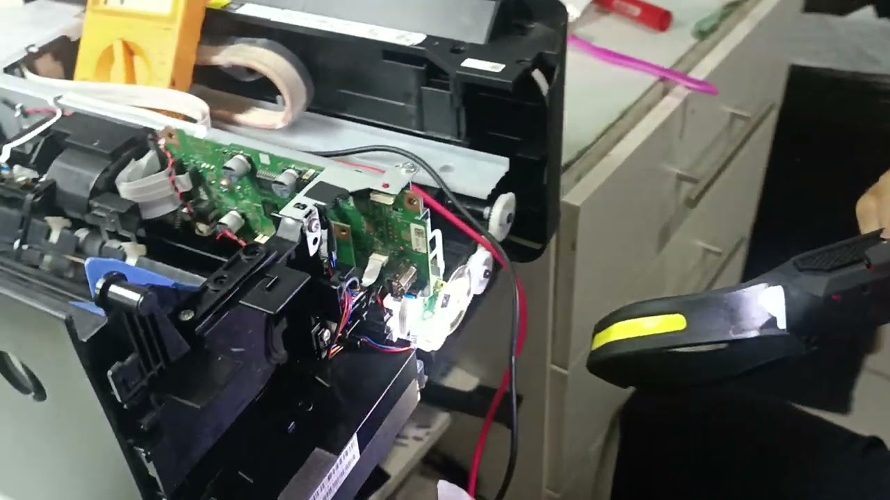 Impressora Epson 4260 não liga. 4 possíveis problemas.