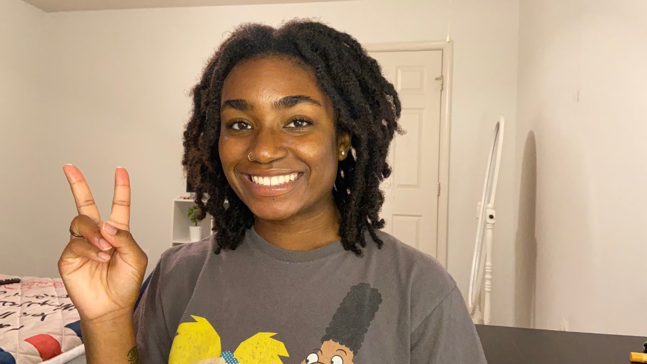 Feeling Like You Don't Fit In And Have No Friends | Flo Talks