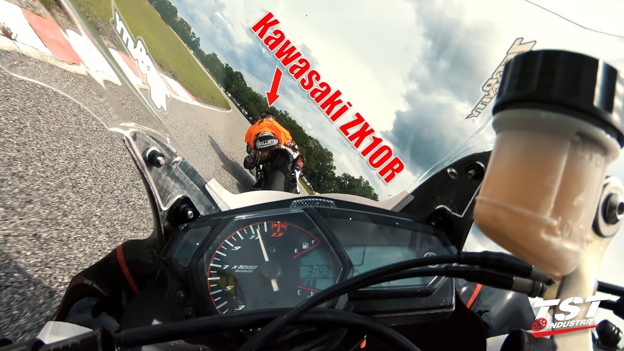 Yamaha R3 Superbike против «настоящих супербайков» [Superbike Build Series, выпуск 15]