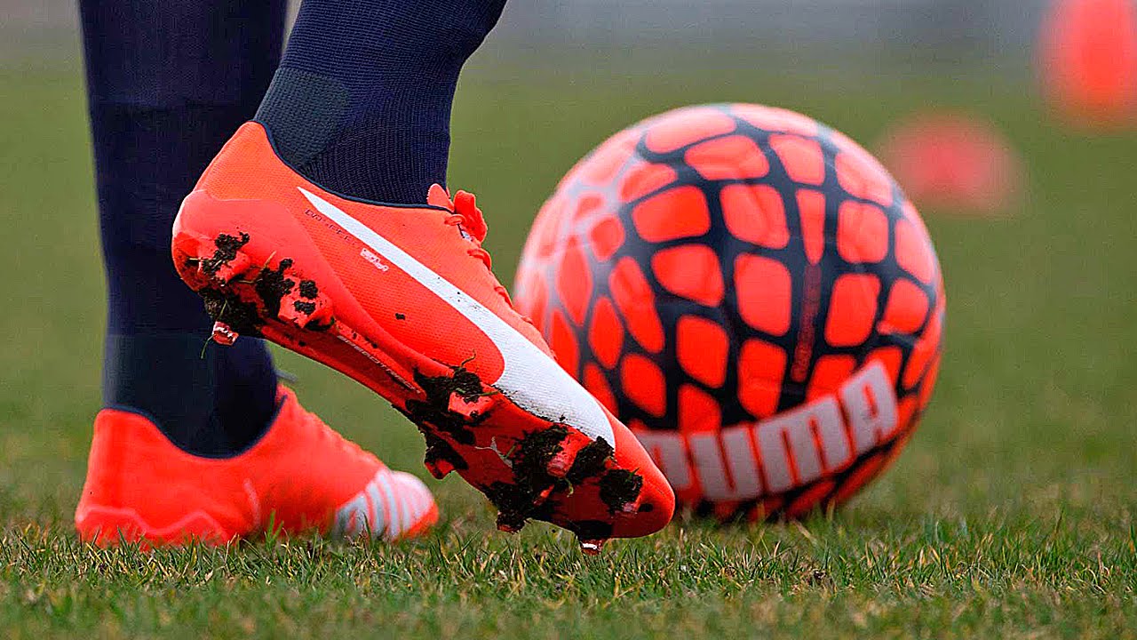 Testing Marco Reus & Agüero Boots: Puma evoSPEED SL Review