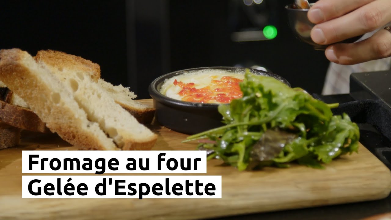 Fromage au four et gelée de piment d'Espelette