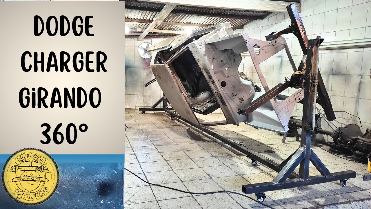 Montagem do CARRO na Rotisserie. Limpeza de Selante/Revestimento | Um Dodge CHARGER girando em 360°