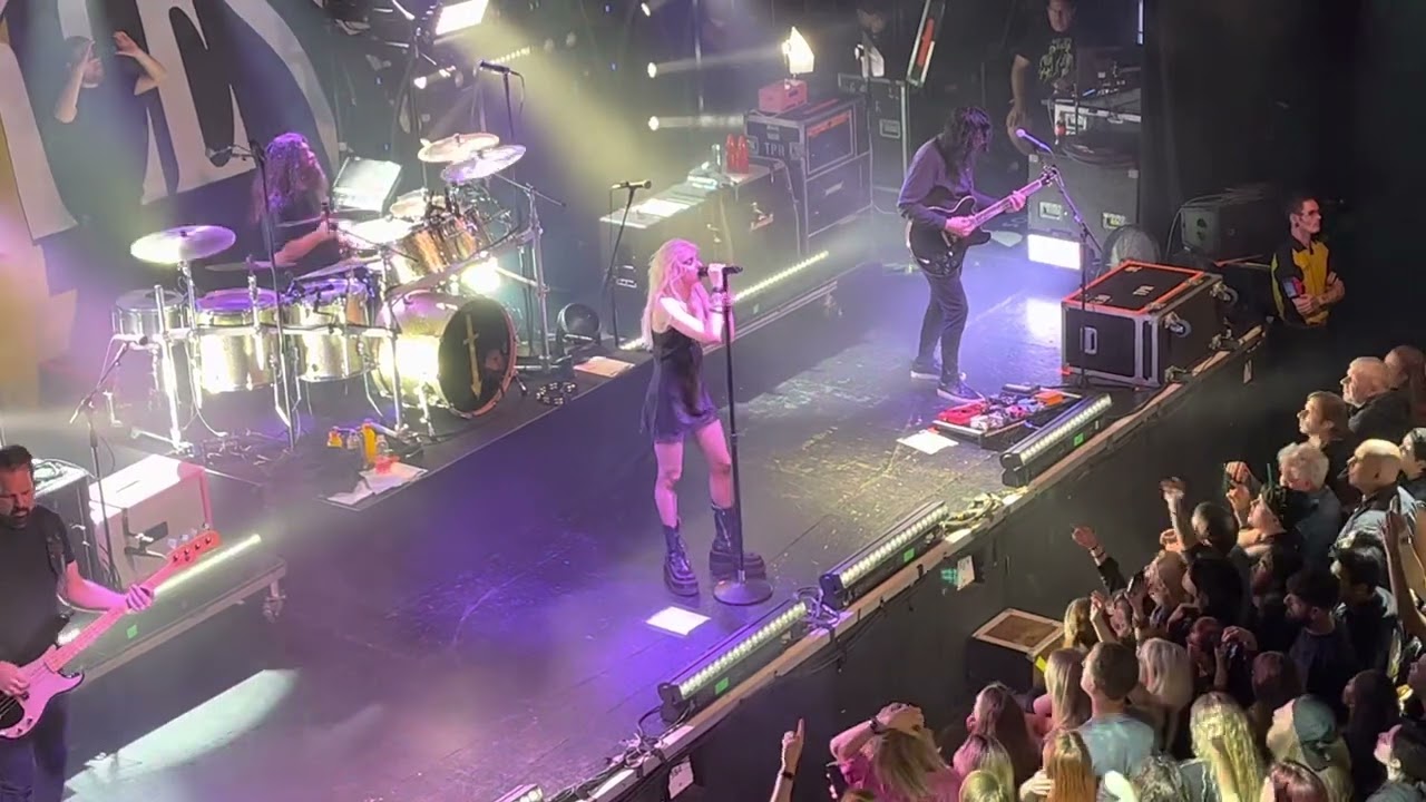 The Pretty Reckless - Heaven Knows LIVE @ Bristol O2 Academy