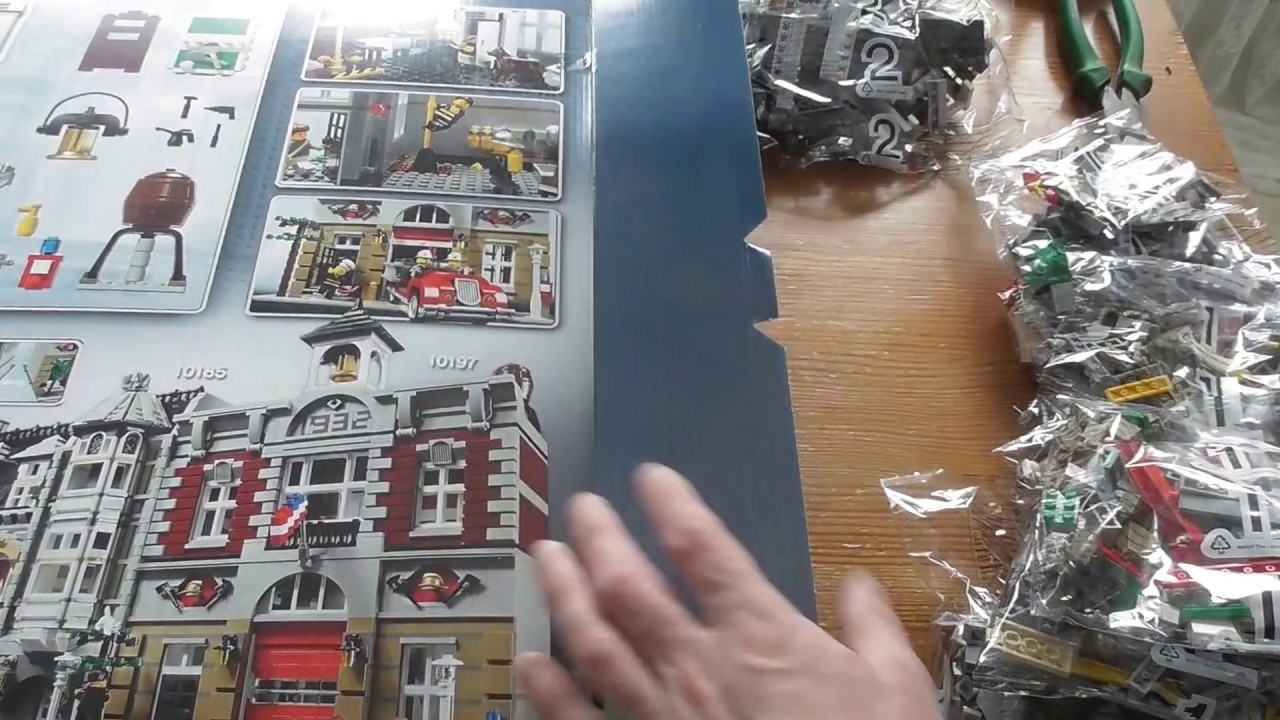 Unboxing Lego Creator Fire Brigade 10197