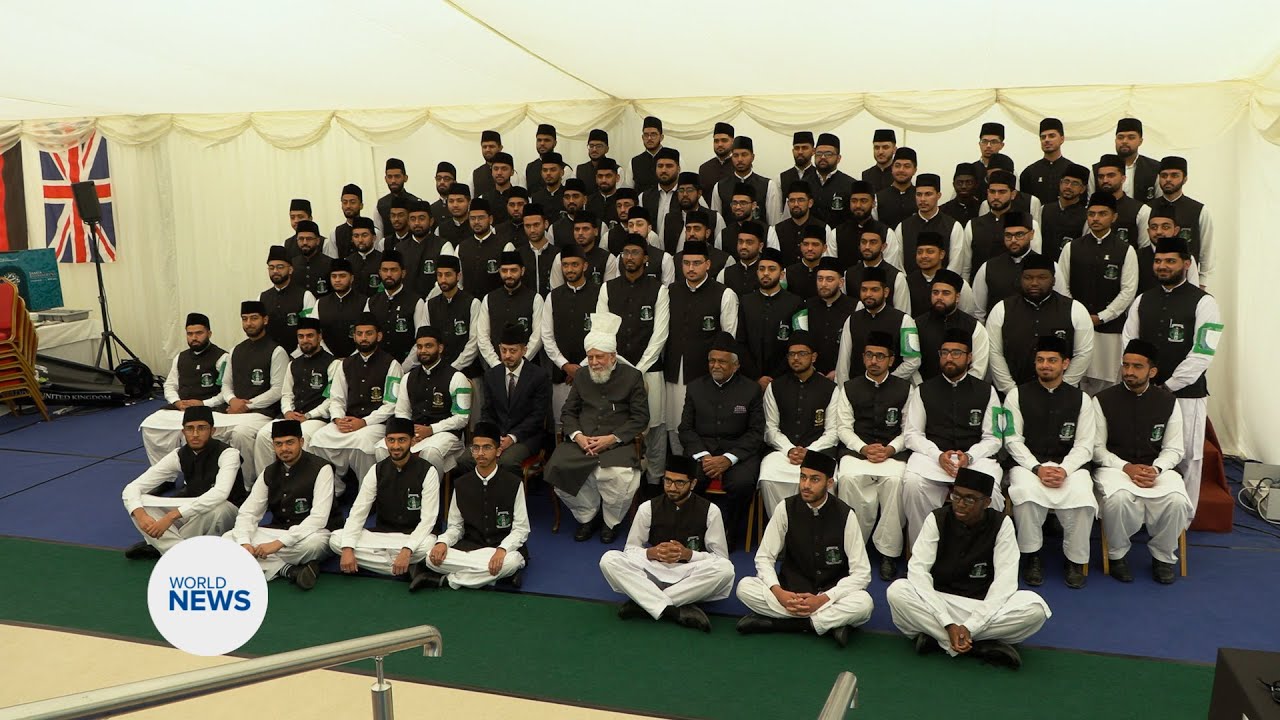 Huzoor (aba) Awards 48 Shahid Degrees to Graduates at Jamia Convocation 2025