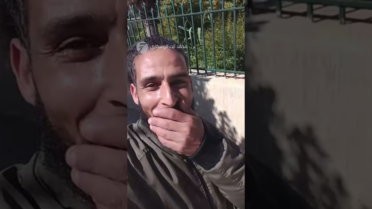 شخص يعيد قفة رمضان للباشوية