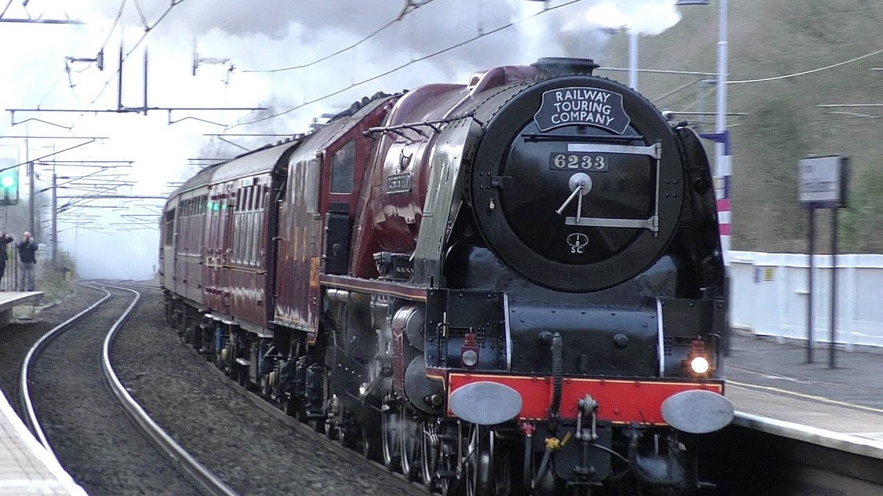 46233 Duchess of Sutherland erupts through Elstree! | The Yorkshireman - 09.03.19