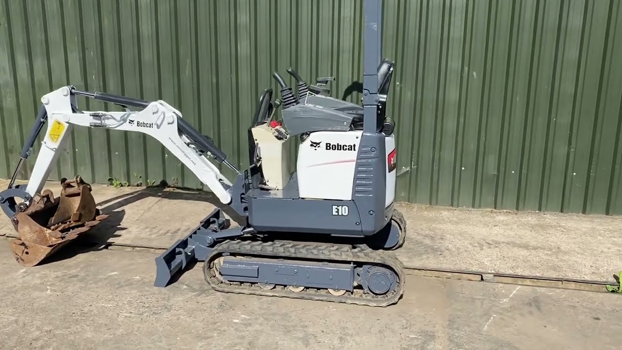 BOBCAT E10 MINI EXCAVATOR. SOLD