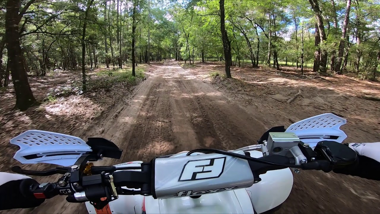 Suzuki LTZ400 - Keihin FCR39 First Ride