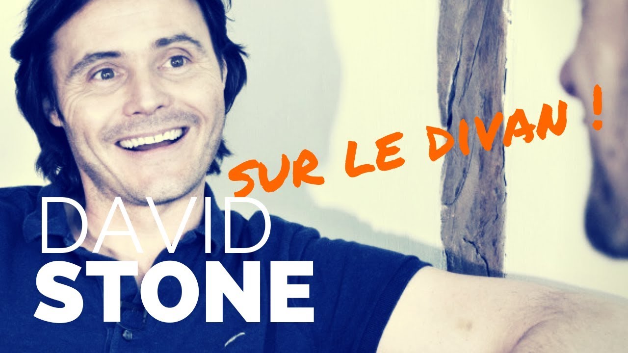 David STONE sur le canapé + extraits de son spectacle