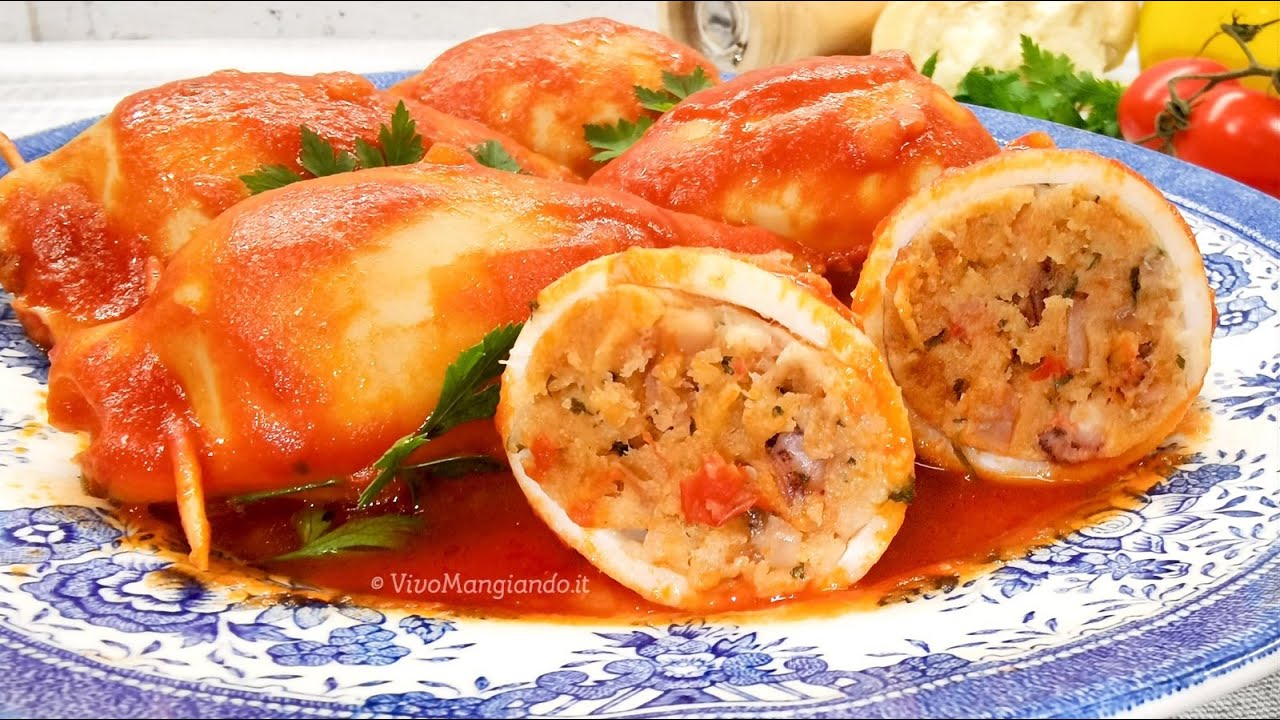 Calamari ripieni al sugo
