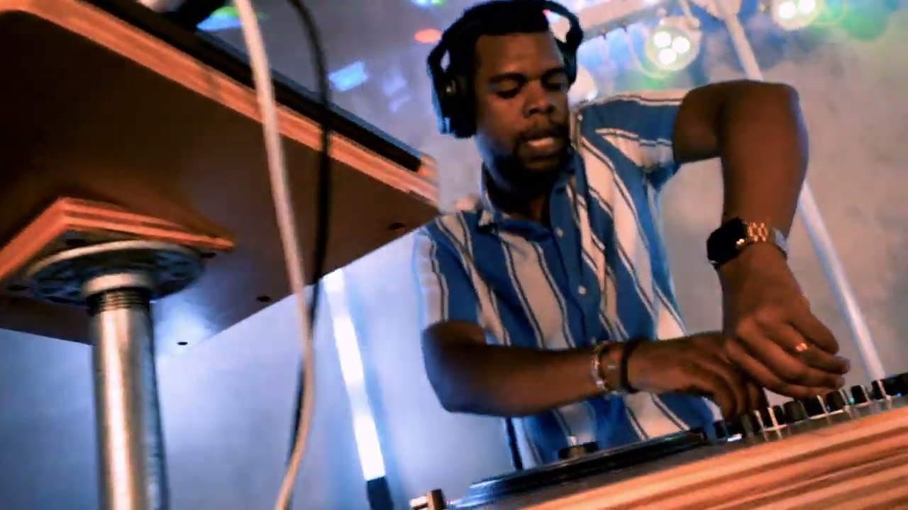 DJ + Live Guitar