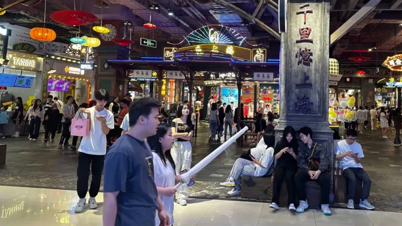 [4K] Huge Underground Mall In China | 150,000 Square Metre | Guangzhou