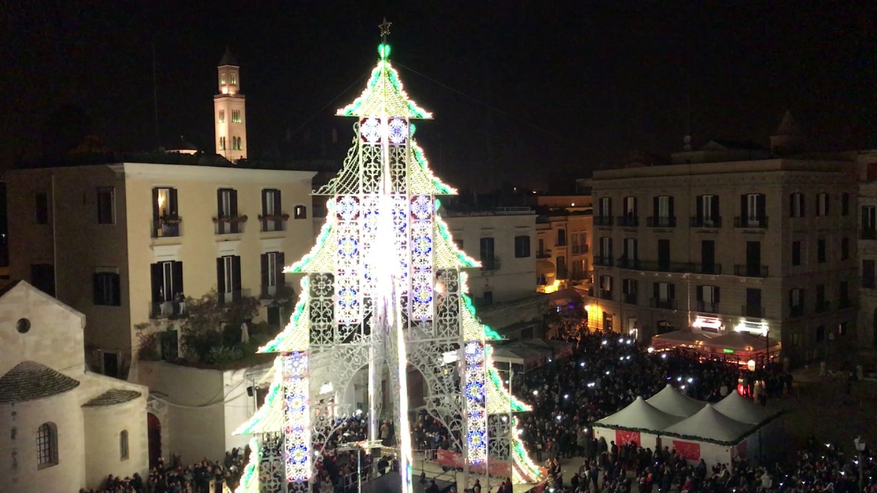 Natale a Bari 2016 - accensione dell'albero