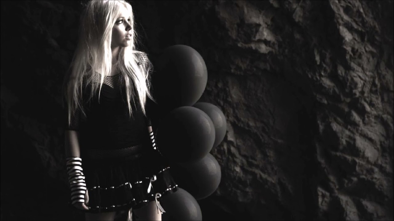Kerli - Let Me Stay