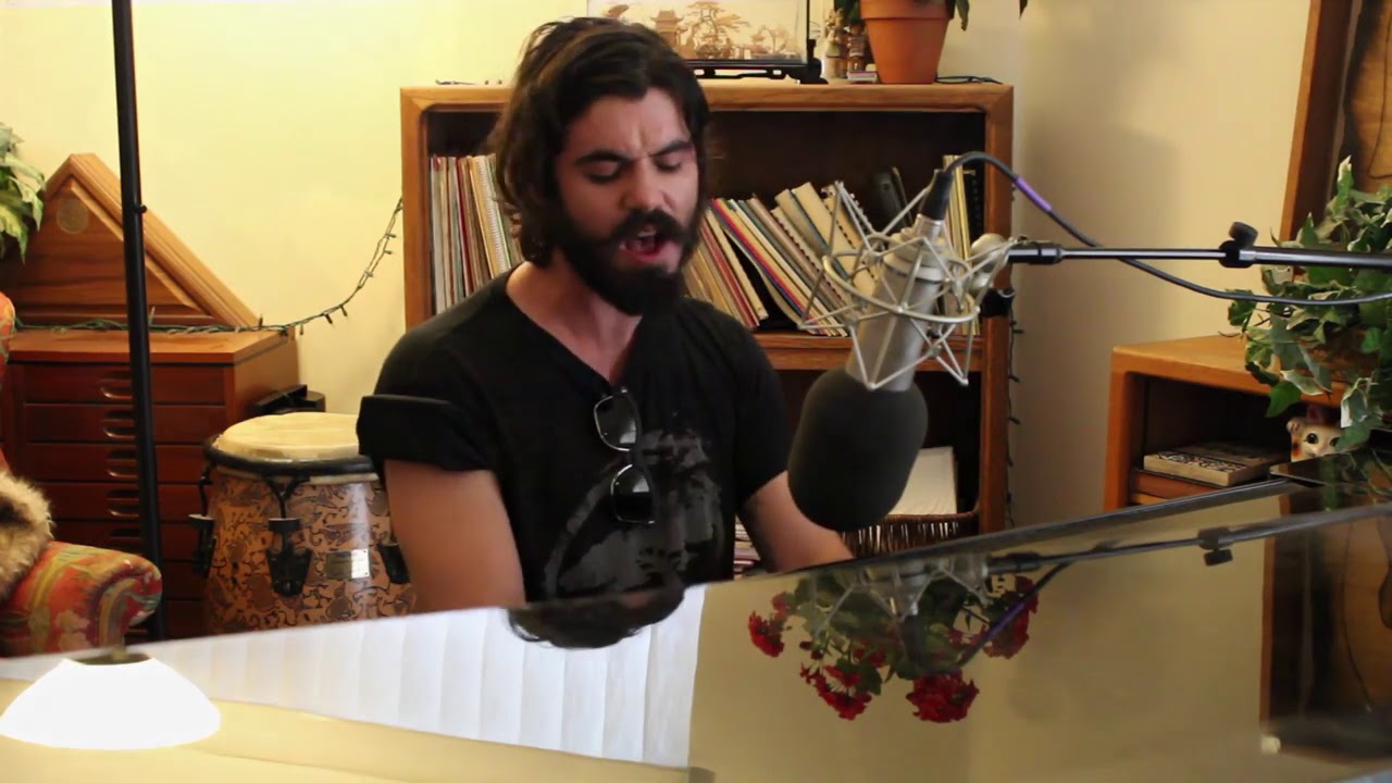 WEEfolk Sessions:  Jon Arckey - Sniffles