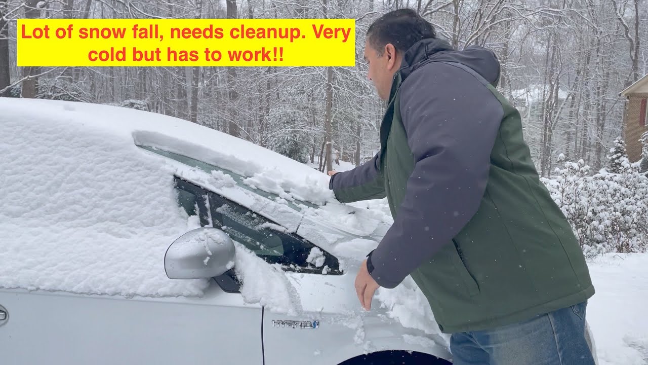 Lot of mess with first snow storm in Fairfax VA America