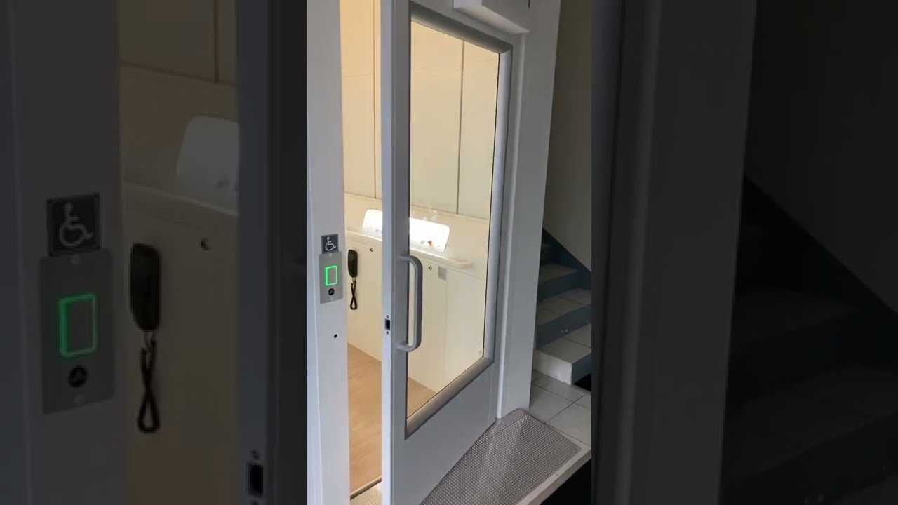 Location bureaux Espace IRUAK &agrave; Hendaye  -  Acc&eacute;ssible aux personnes &agrave; mobilit&eacute; r&eacute;duite
