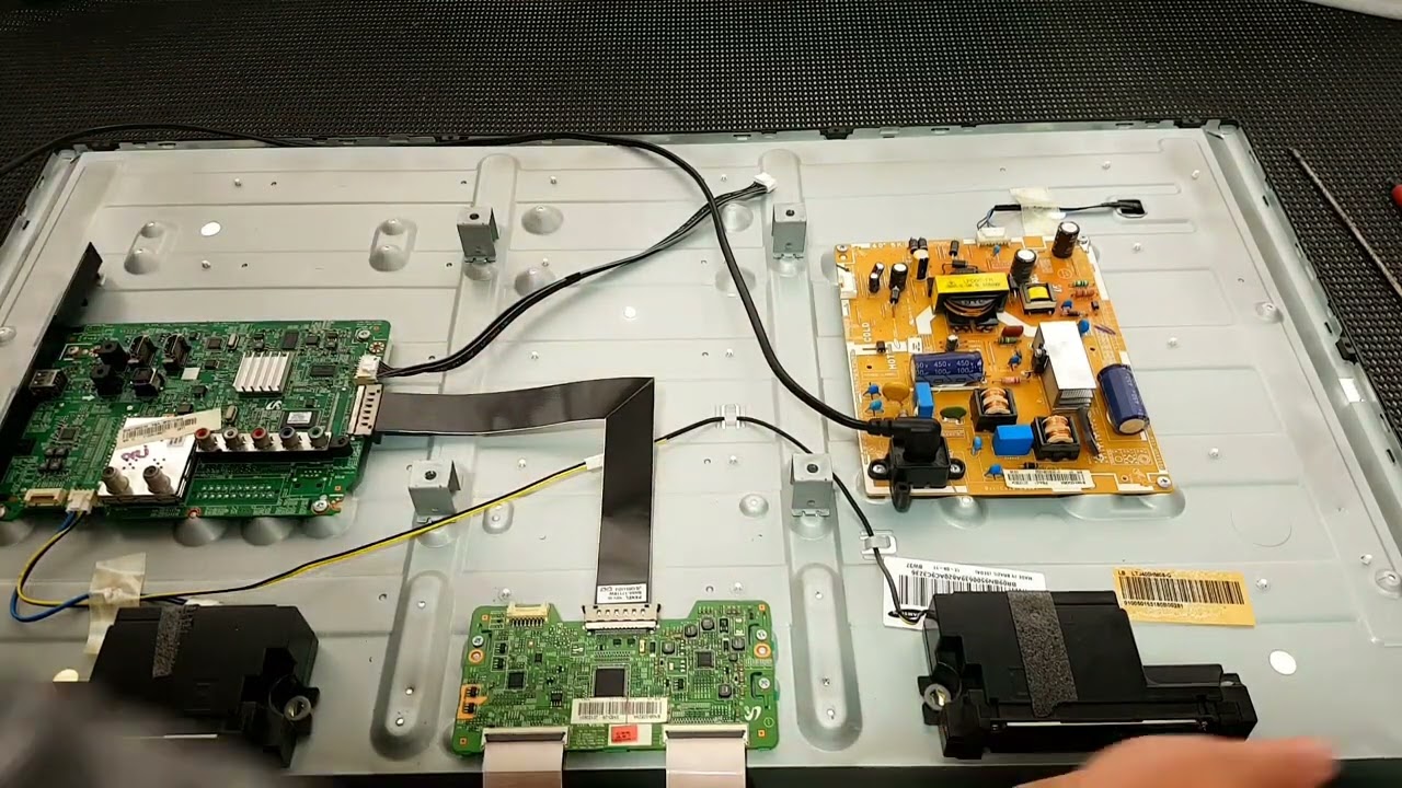 Resolvendo problema de imagem sumindo na TV Samsung UN40EH5000G