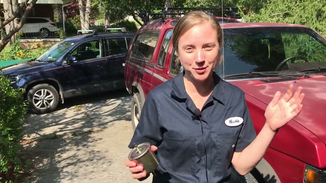 Replace Fuel Filter - 1993 Nissan D21 Hardbody
