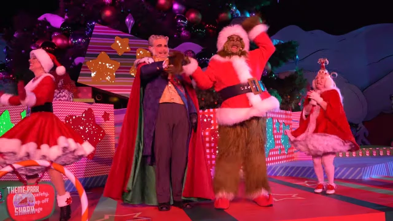 The GRINCH (Full Show Front Row) Universal Studios Hollywood Grinchmas 2019