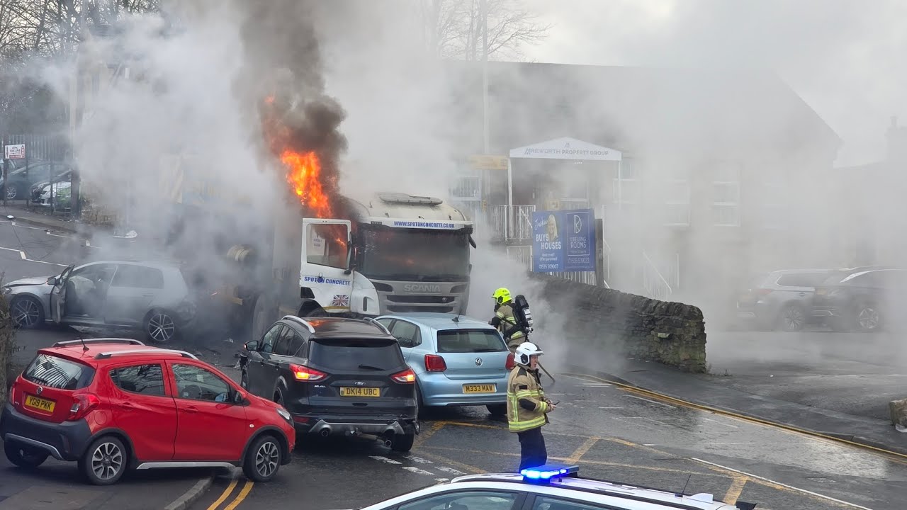 RTC closes Parkwood Street, Keighley