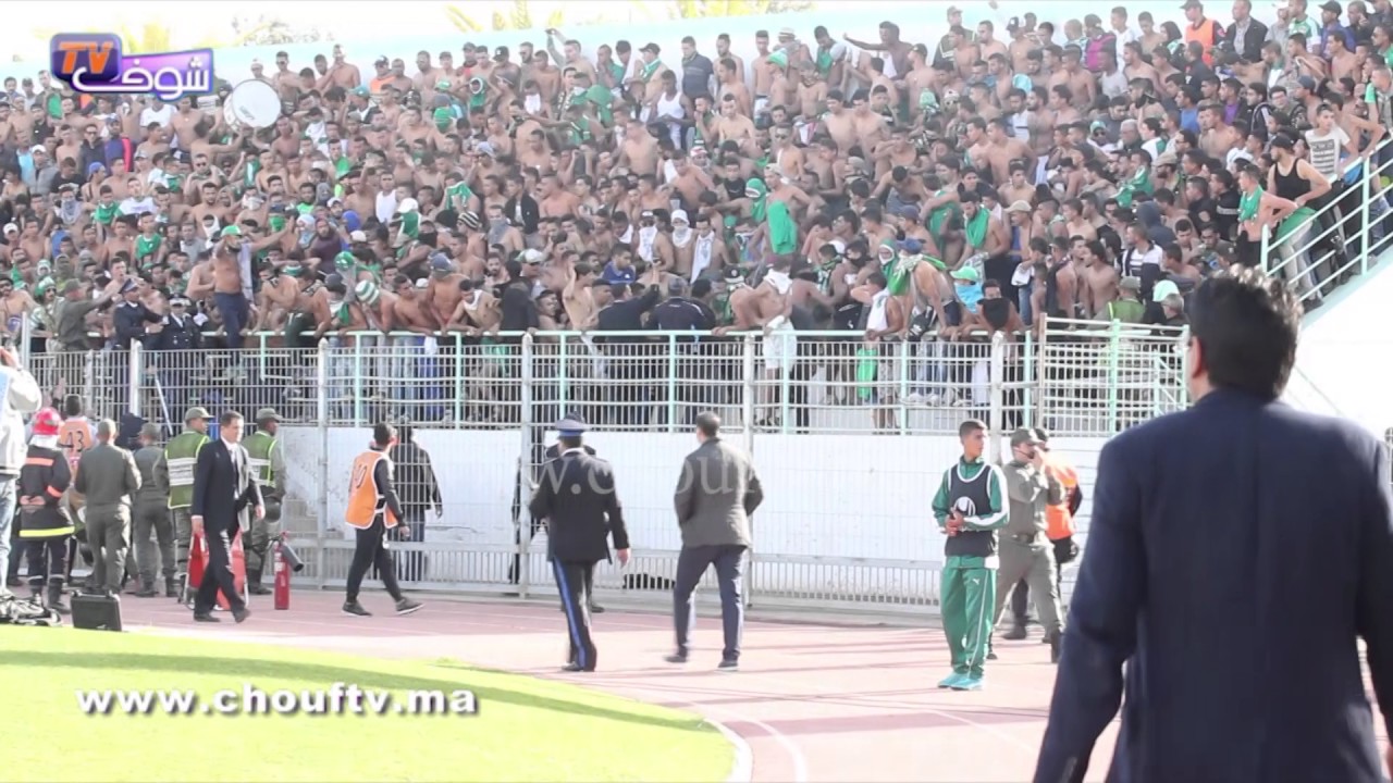 مواجهة بين جمهور الرجاء والأمن بعد رفع باش المجموعة في خريبكة