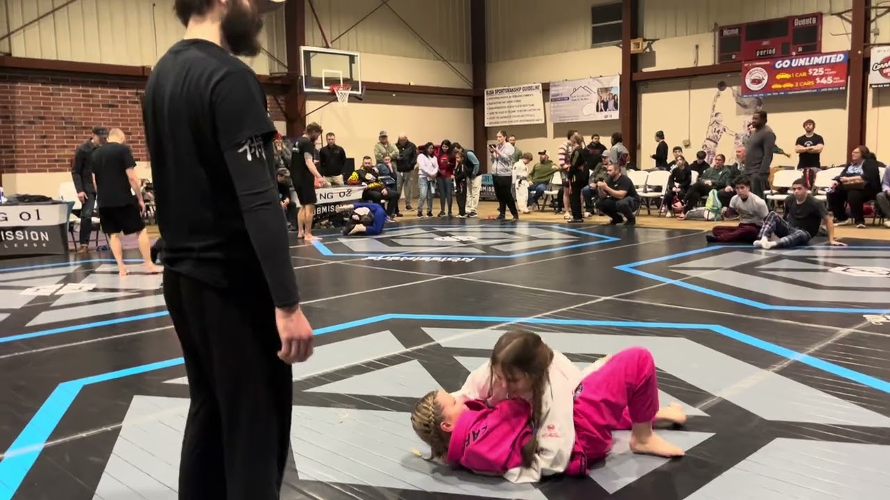 Kids BJJ Tenlie debut GI