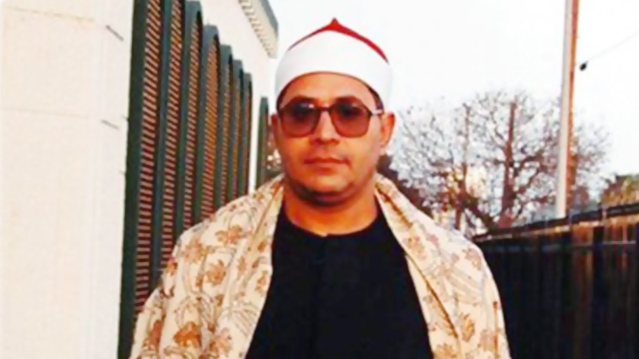 سورة غافر بدون صوت الجمهور الشيخ الشحات محمد أنور من مسجد الإمام الحسين عليه السلام ١٩٨٢ م