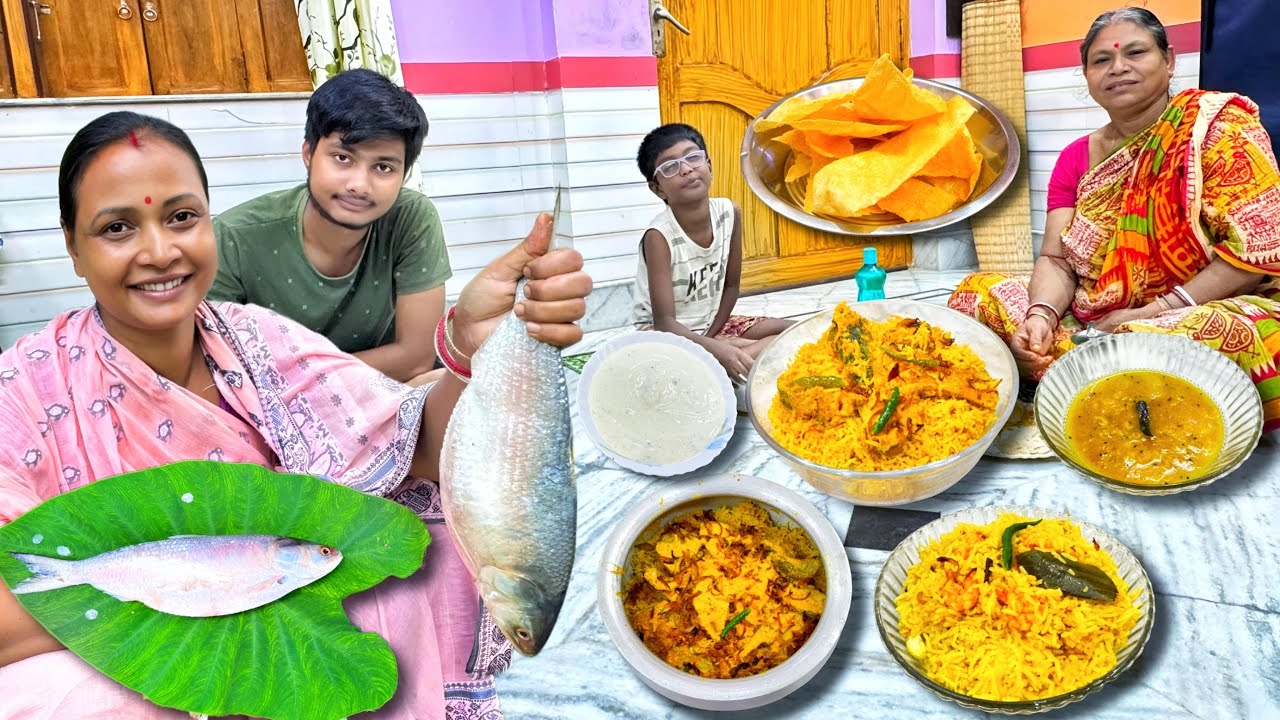 আমার হাতের ইলিশ পোলাও আর চিংড়ি পোলাও খেয়ে শাশুড়িমা তারিফ করল। আজ অনেক রকমের মাছ কিনলাম।