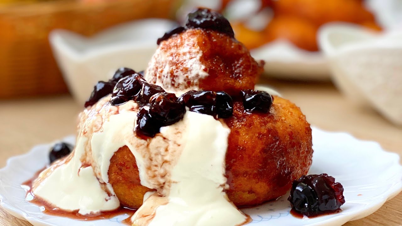 Papanași moldovenești - pufoși și cu multă brânză 😍| Cheesy and fluffy romanian donuts