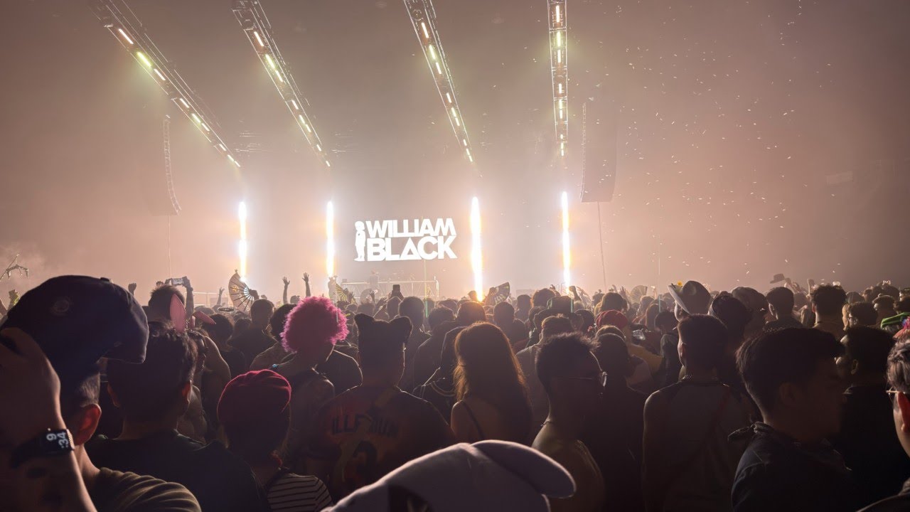 William Black Dooms Night Vancouver 2025