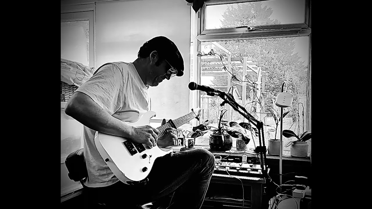 Sultans of swing cover Tuesday jam #jbidwellmusic #music #sultansofswing #markknopfler #direstraits 