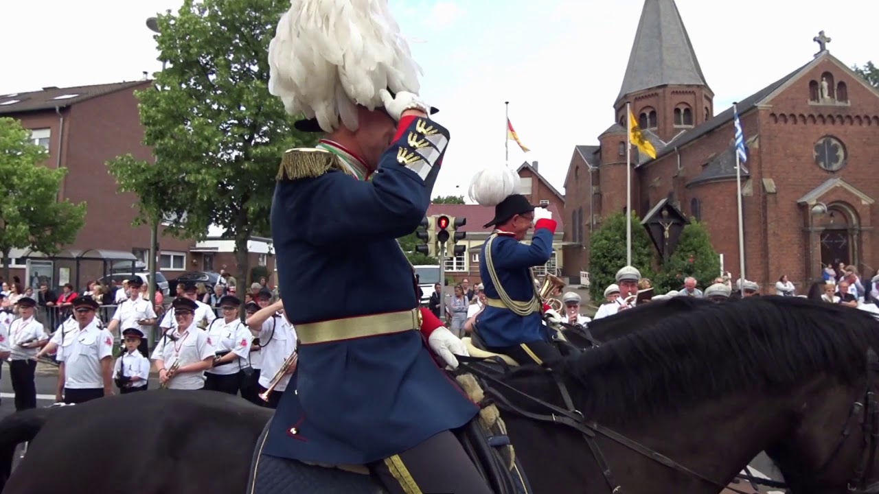 Schützenfest in Weckhoven 2019 Aufmarsch und Regimentsabnahme