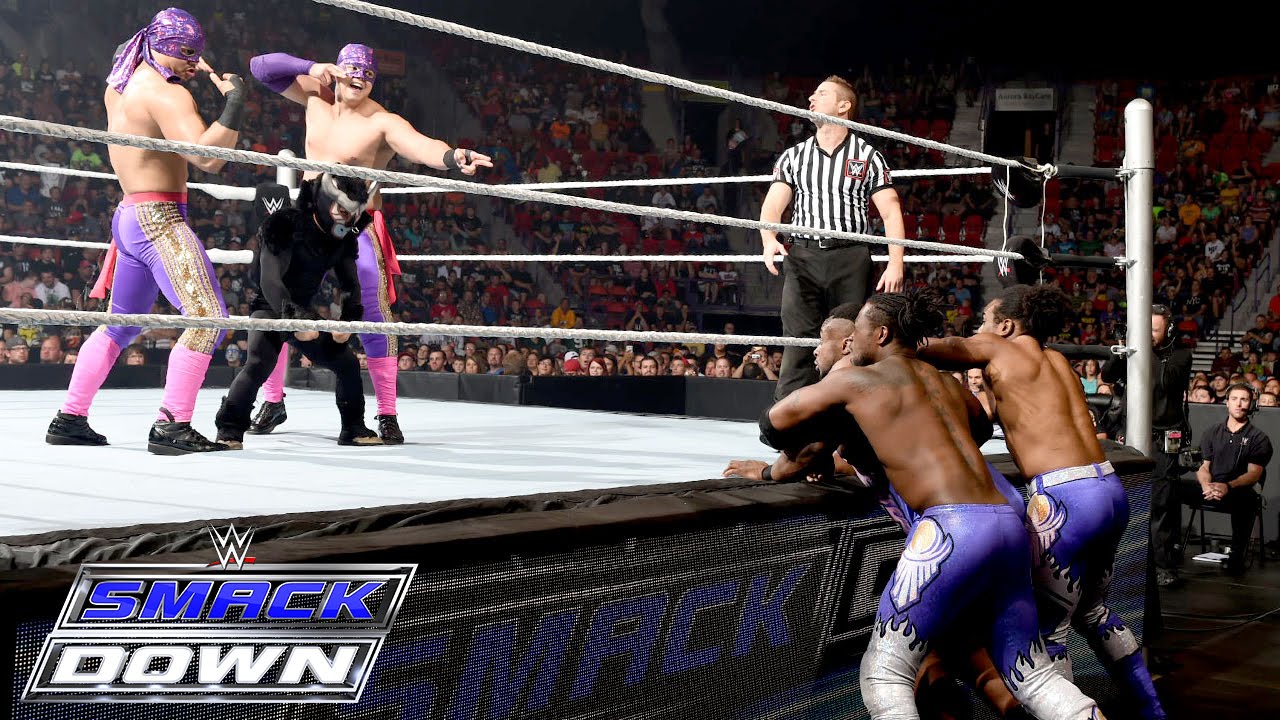 Убийцы и Бык против Нового Дня – командный матч из 6 существ: SmackDown – 20 августа 2015 г.