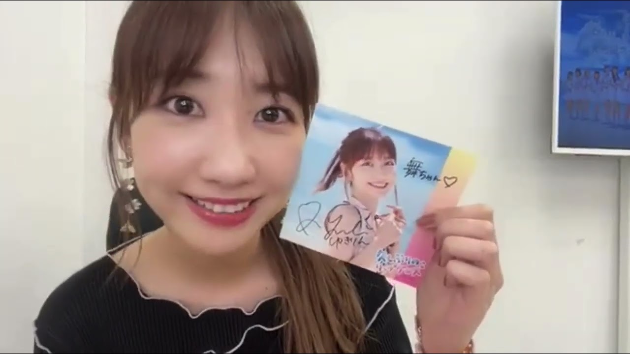 Pretty Japanese women sneezing くしゃみ54