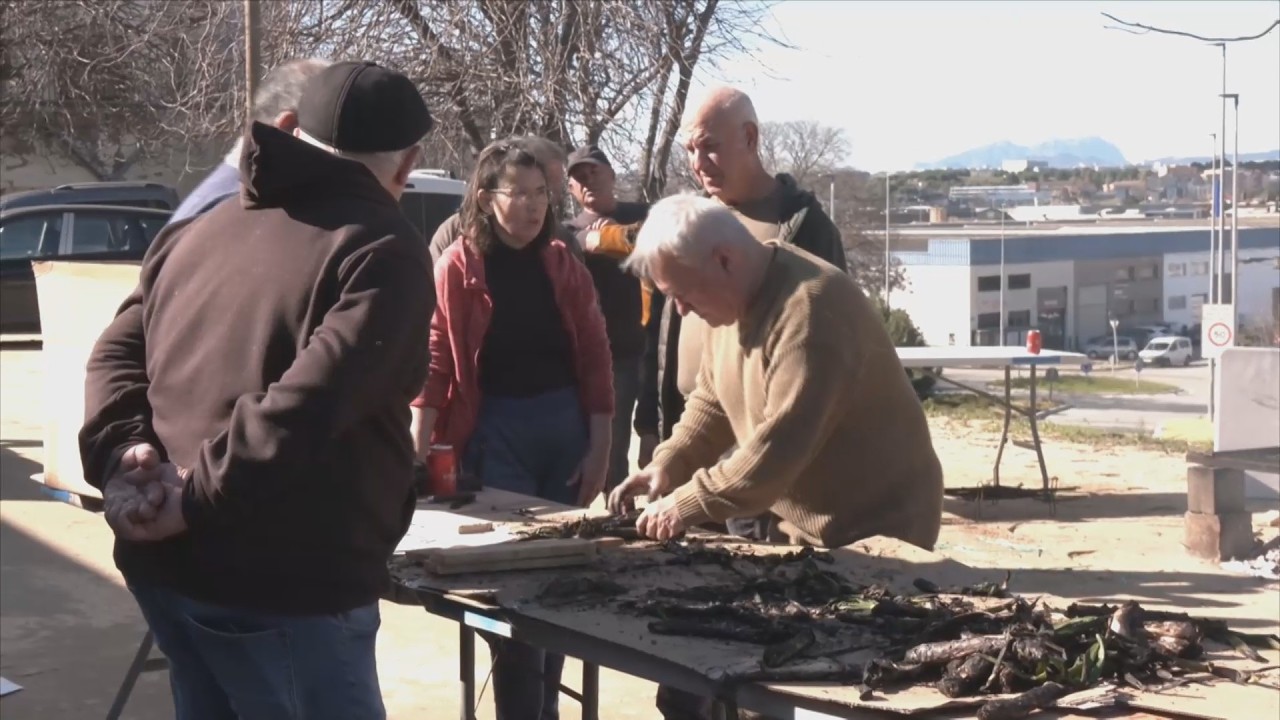 La Unió Cultural Andalusa de Martorelles reuneix prop de 120 persones a la calçotada flamenca