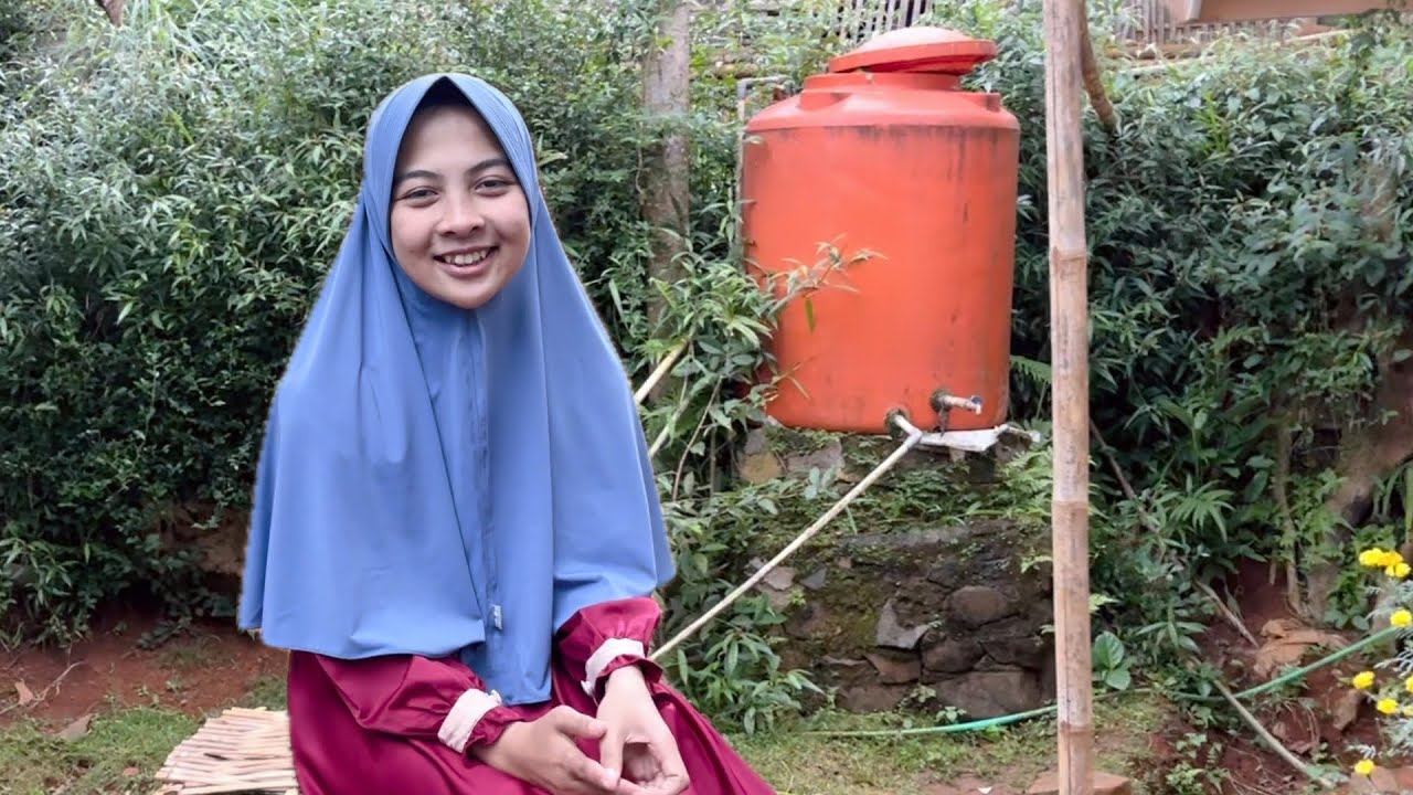 GADIS CANTIK MINTA DO’A SAMBIL MENANGIS KEPADA IBUNYA INGIN SEGERA DAPAT JODOH YG BAIK DAN SHOLEH