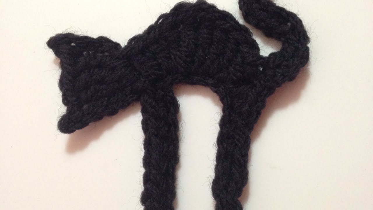 How To Crochet A Halloween Scaredy Cat Fridge Magnet - DIY Crafts Tutorial - Guidecentral