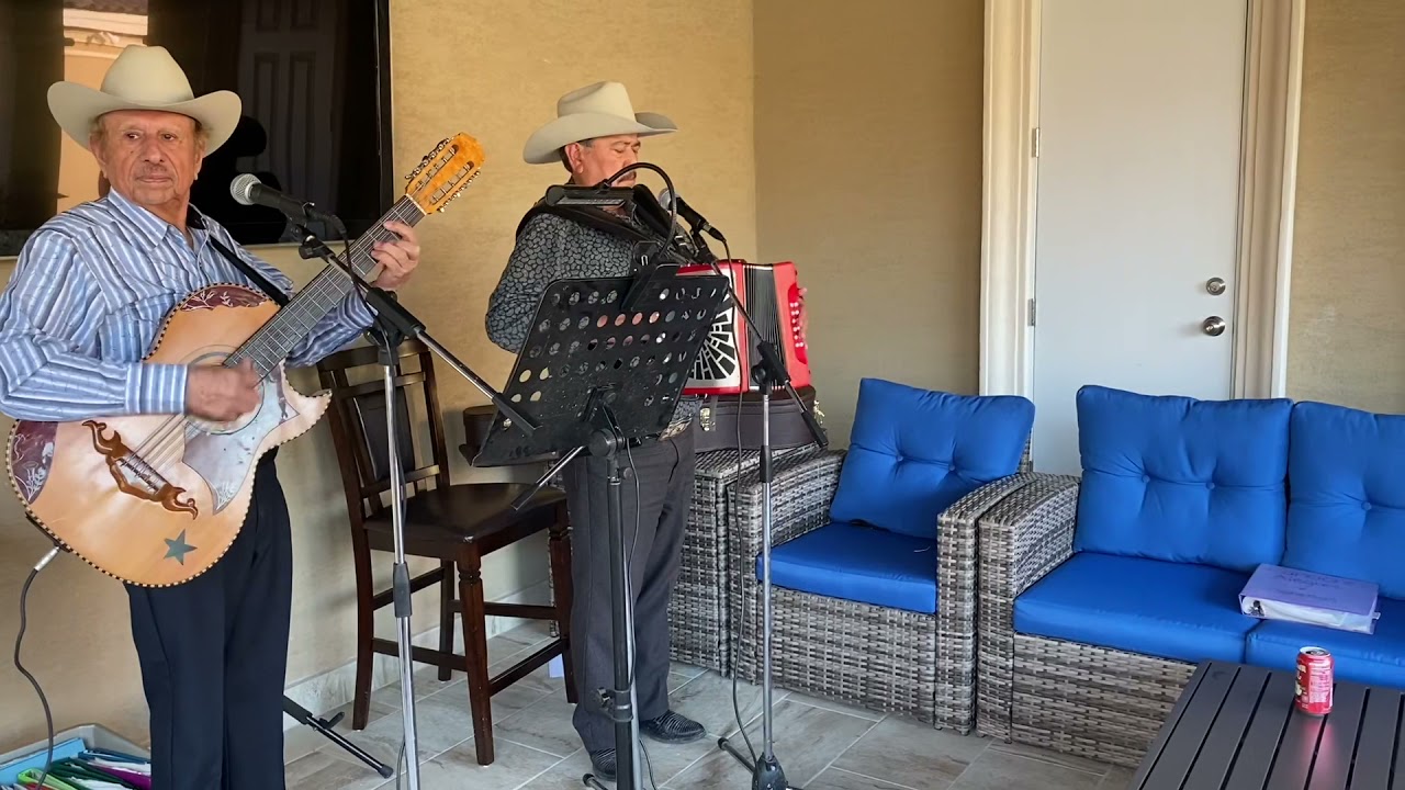 TOÑO BORREGO “2021 CON HUAPANGO, POLKA, REDOVA, CHOTIS Y CANCIONES “