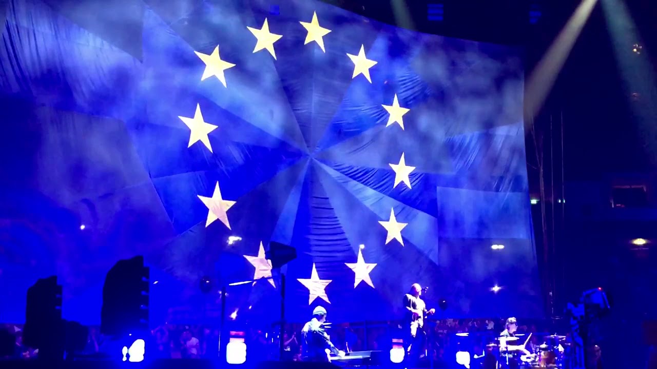 U2 New Year’s Day Berlin 2018.08.31 Debut Tour