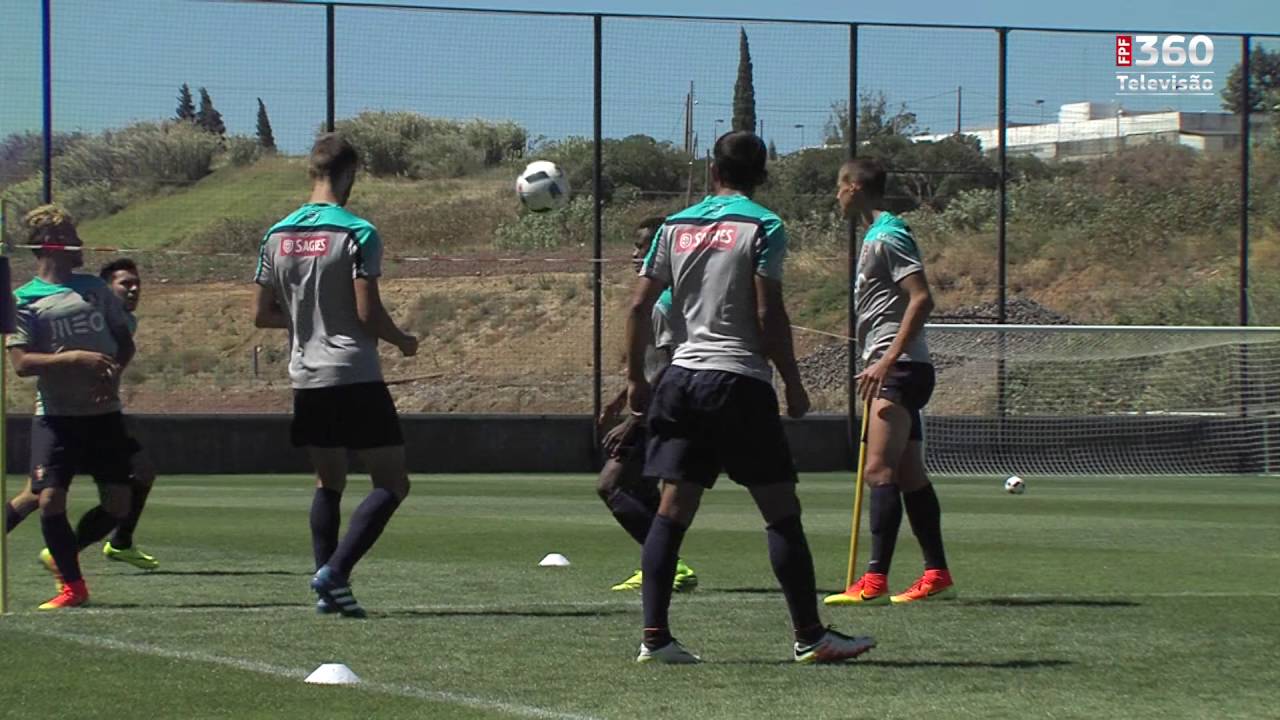 Sub-19 receberam a visita especial de Rui Moreira